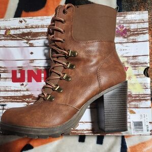 Brown Heeled boots